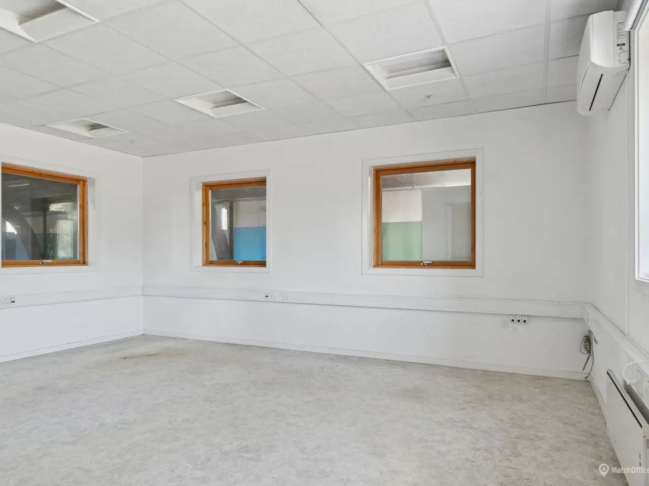 Billede 12 - Lager til leje i Glostrup med høj loftshøjde og porte samt central placering nær Ring 3 og E45