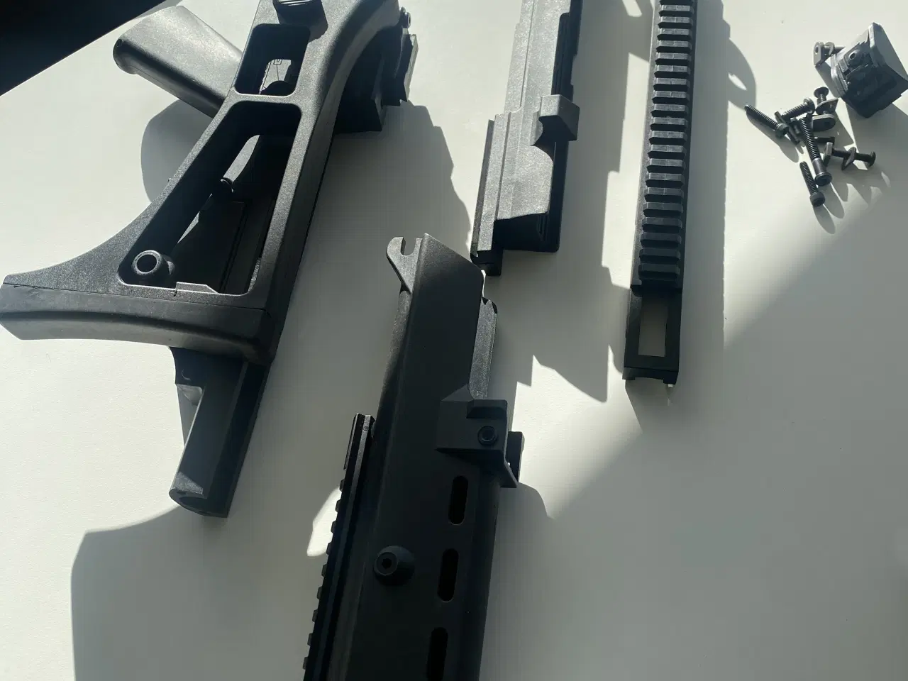 Billede 3 - Taktisk skæfte til Ruger 10/22 halvauto