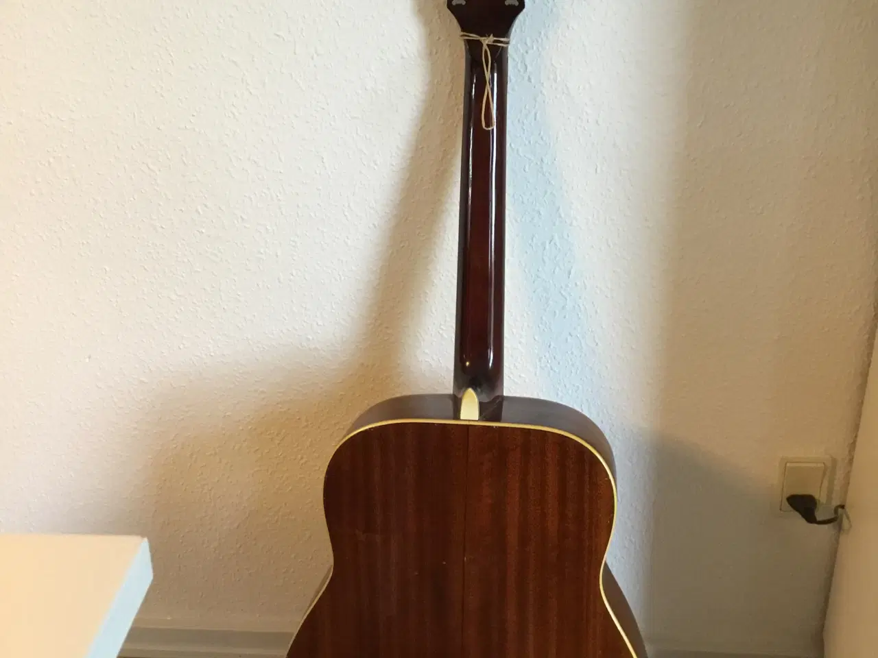 Billede 1 - Fin gammel Otvin guitar sælges
