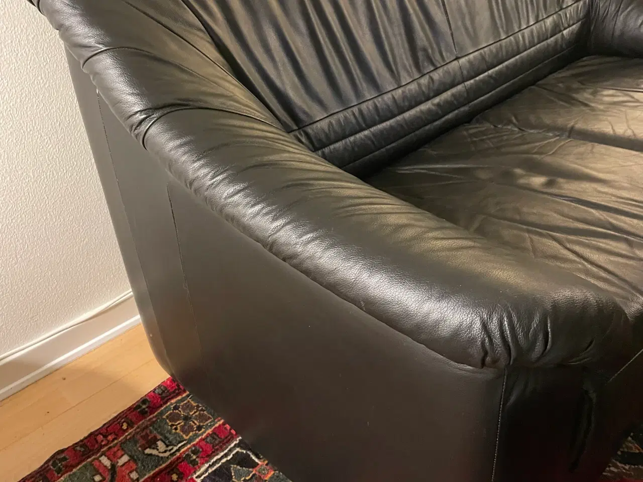 Billede 2 - Lædersofa sort 2 personers