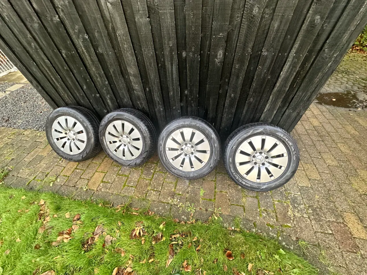 Billede 1 - Følge til Mercedes inkl sommerdæk