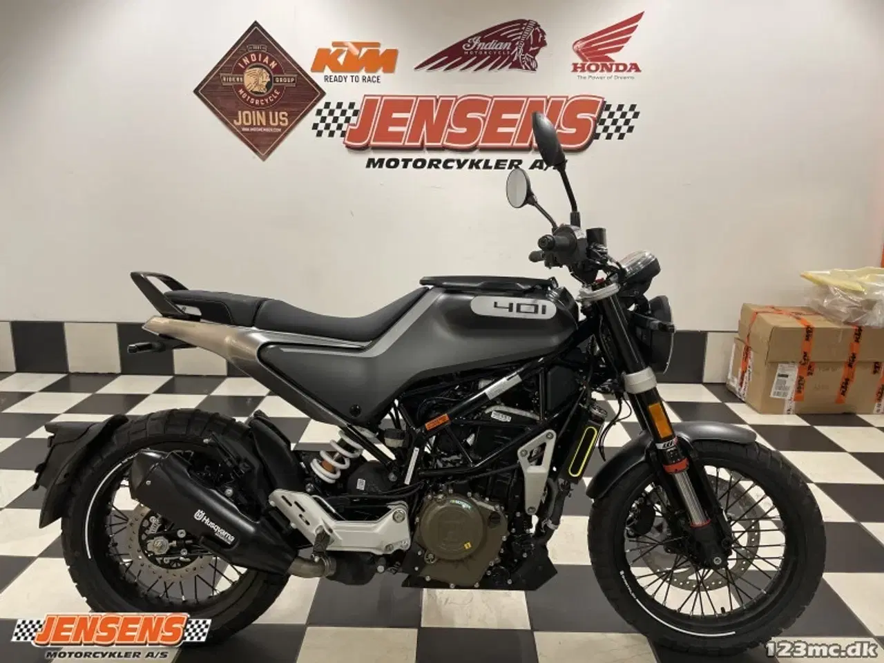 Billede 1 - Husqvarna Svartpilen 401