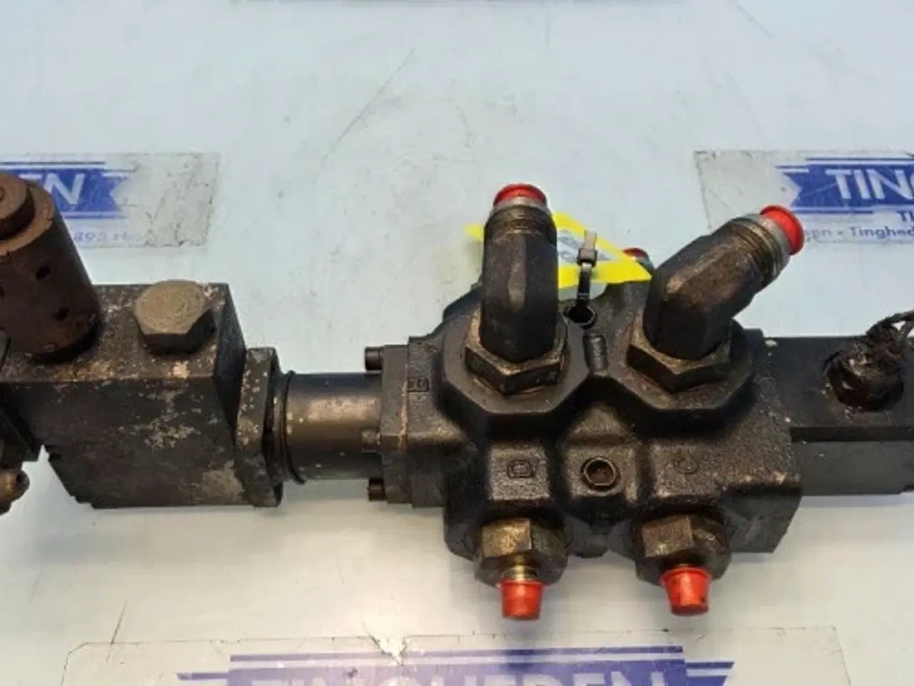 Billede 7 - Bobcat  TL38.70X  Omskifterventil 6687192