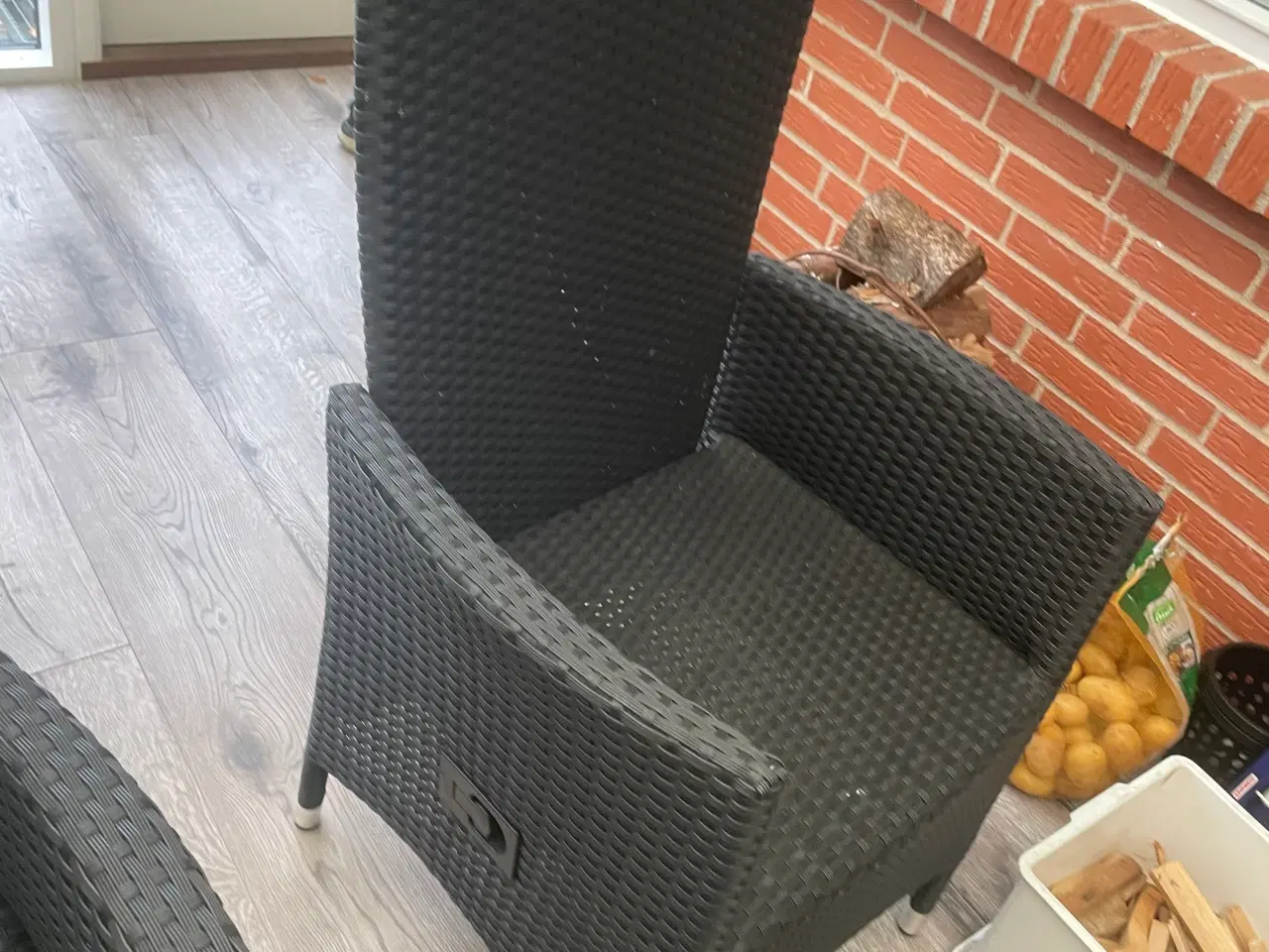 Billede 2 - Sælger de her to stole med positioner Flot velhol