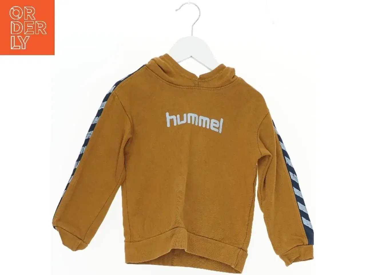 Billede 1 - Hættetrøje med logo og kontraststriber fra Hummel (str. 110)
