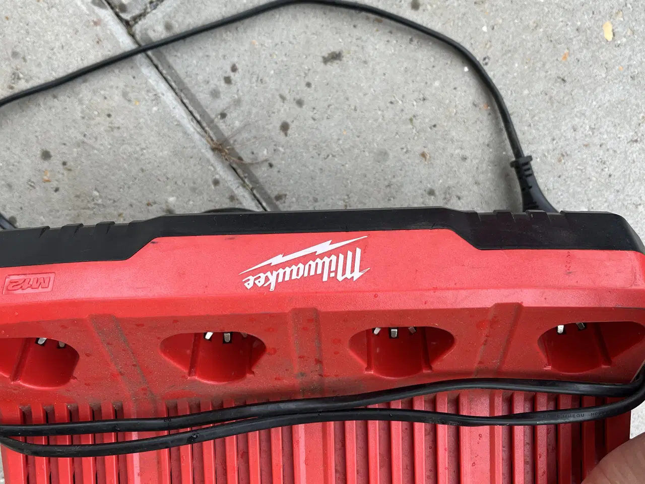 Billede 2 - Milwaukee oplader 