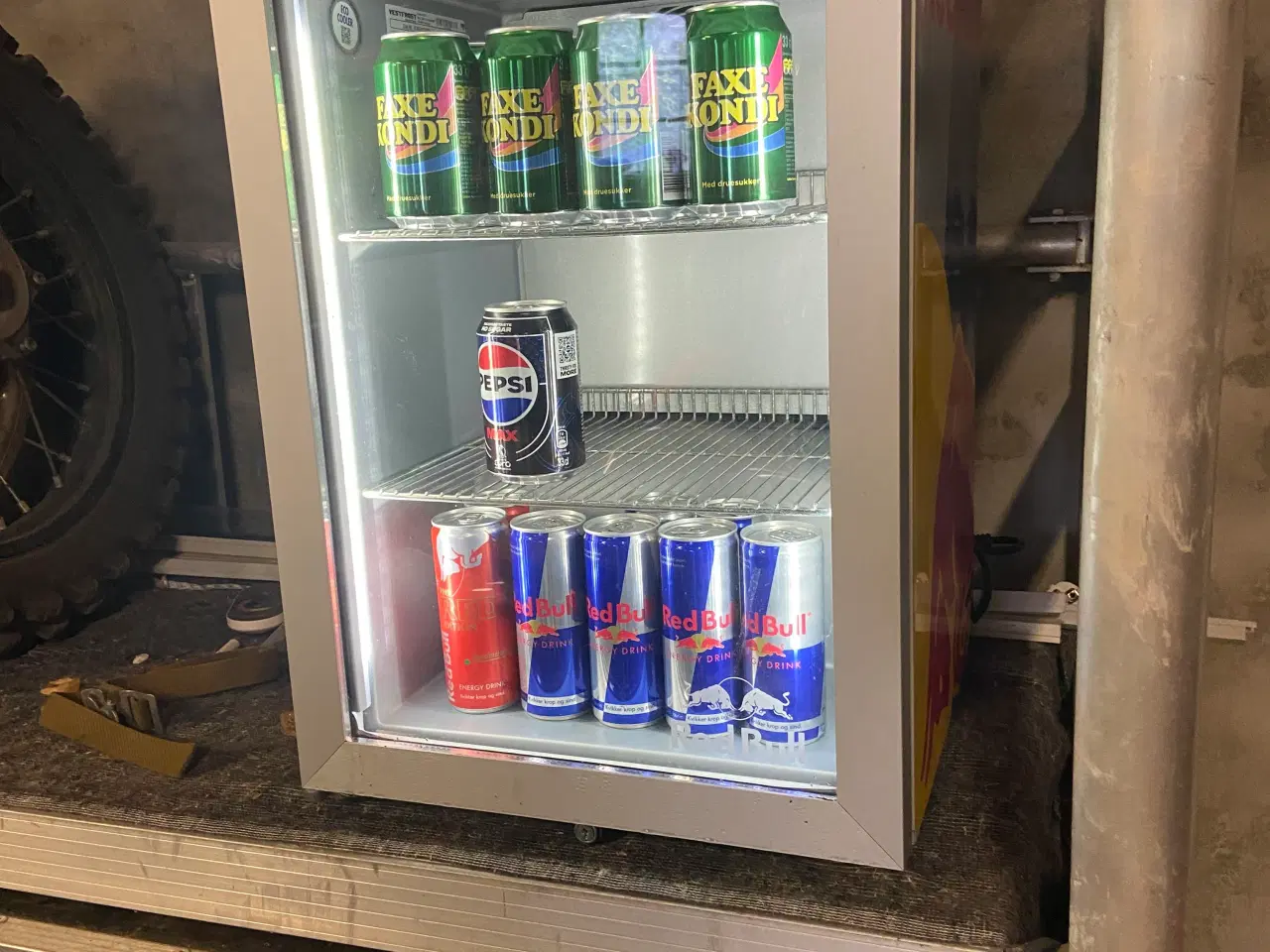 Billede 2 - Redbull køleskab