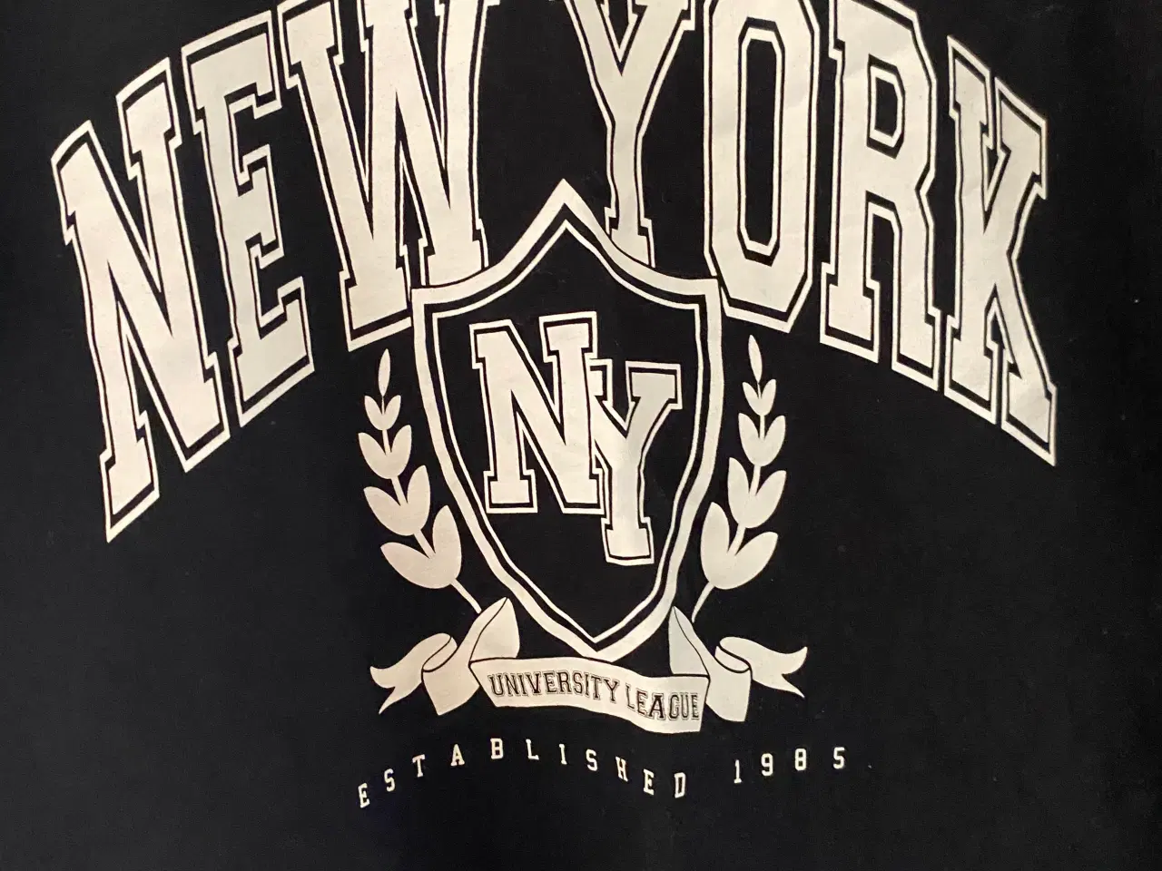 Billede 2 - T-shirt med motiv 