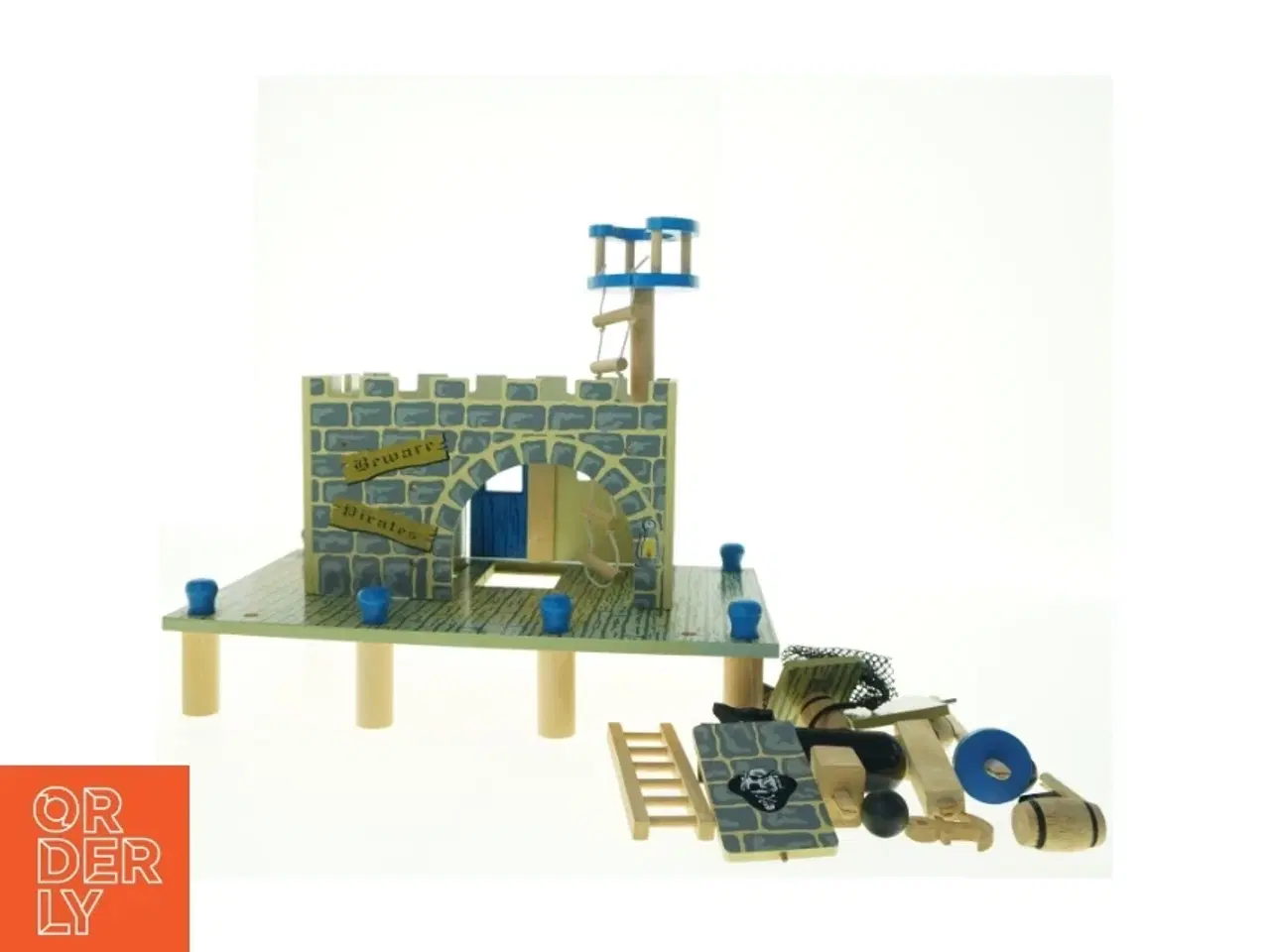 Billede 1 - Piratfort i træ fra Le Toy Van (str. 40 x 26 33 cm)