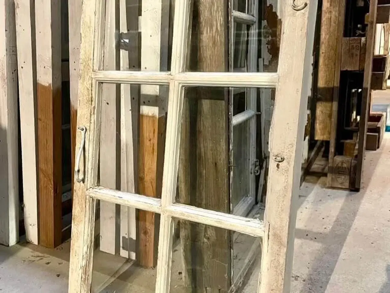 Billede 2 - Klassisk 6-ruders vinduesramme m. trukket glas