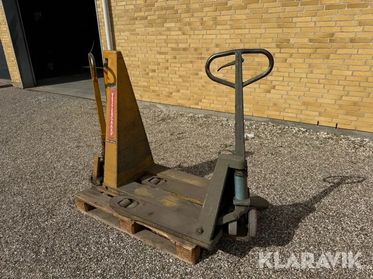 Billede 1 - Palleløfter Vestergaard 116-049 og 111-409T