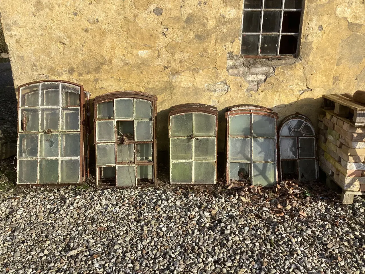 Billede 1 - Staldvinduer . 