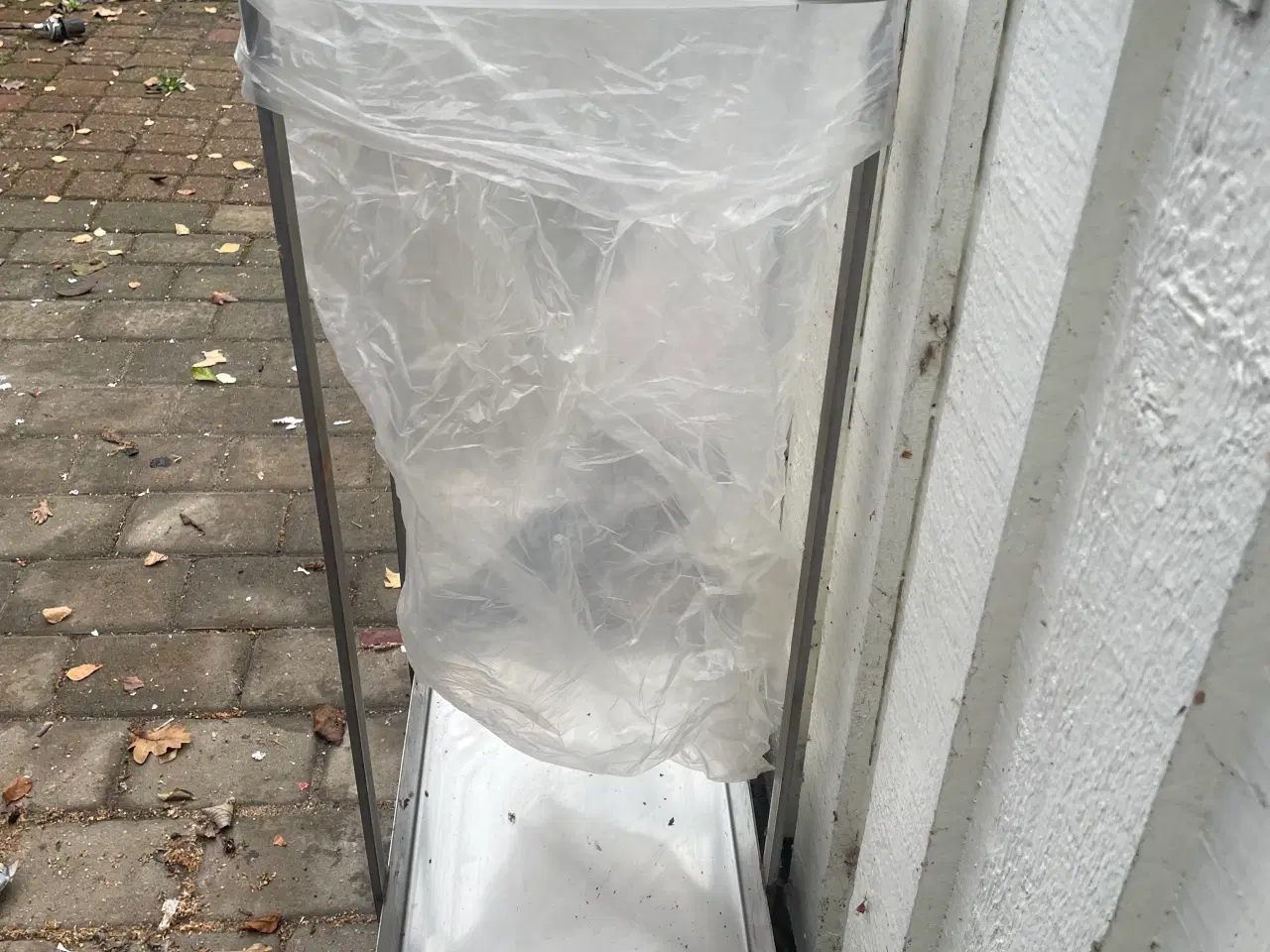 Billede 2 - Affaldstativ på hjul