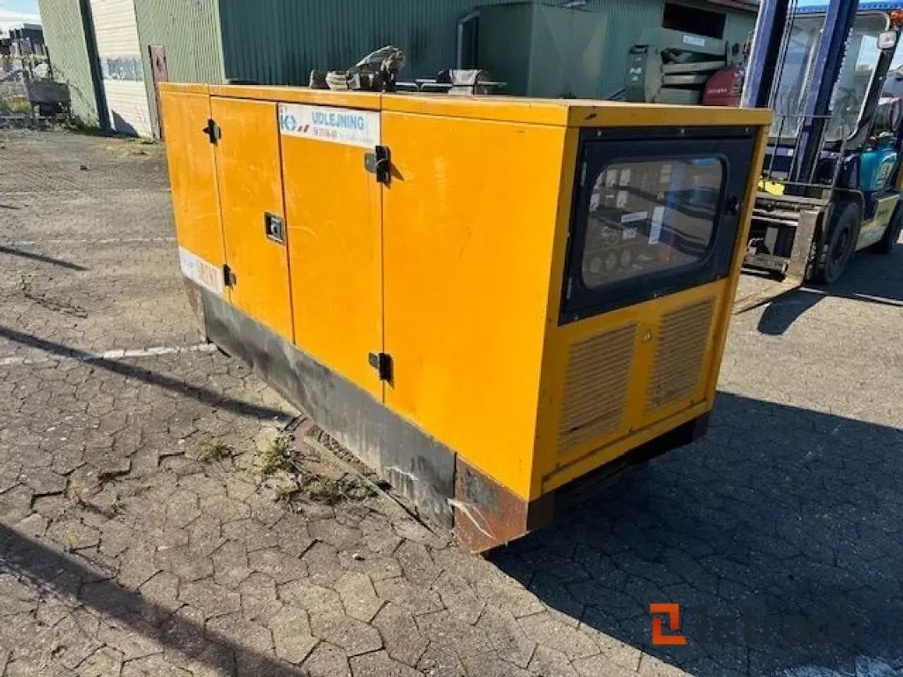 Billede 1 - - - - SES 22 kva i kabinet