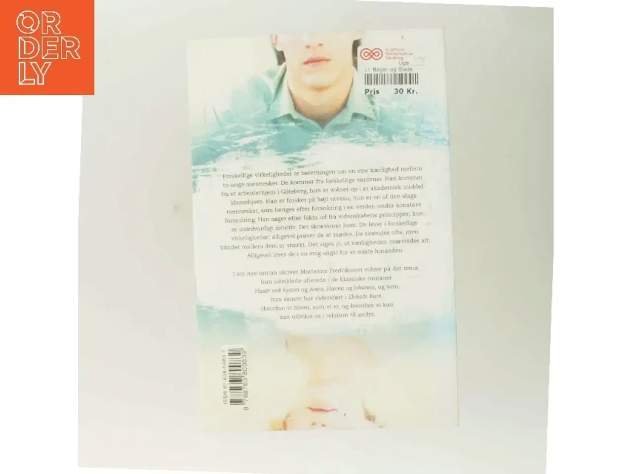 Billede 3 - Forskellige virkeligheder af Marianne Fredriksson (Bog)