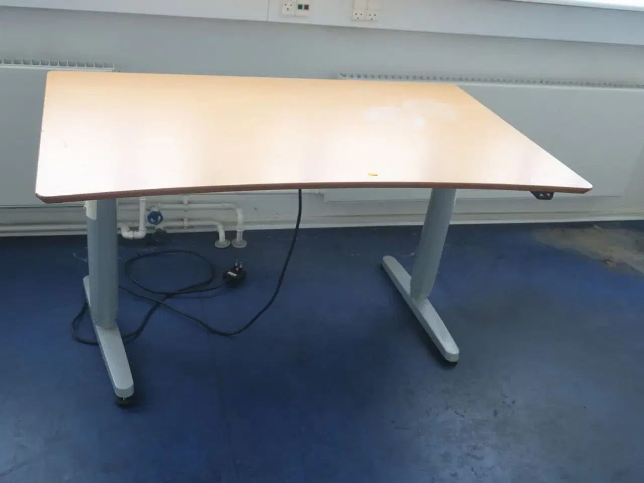 Billede 9 - 4 stole, el/hævesænkebord m.v.