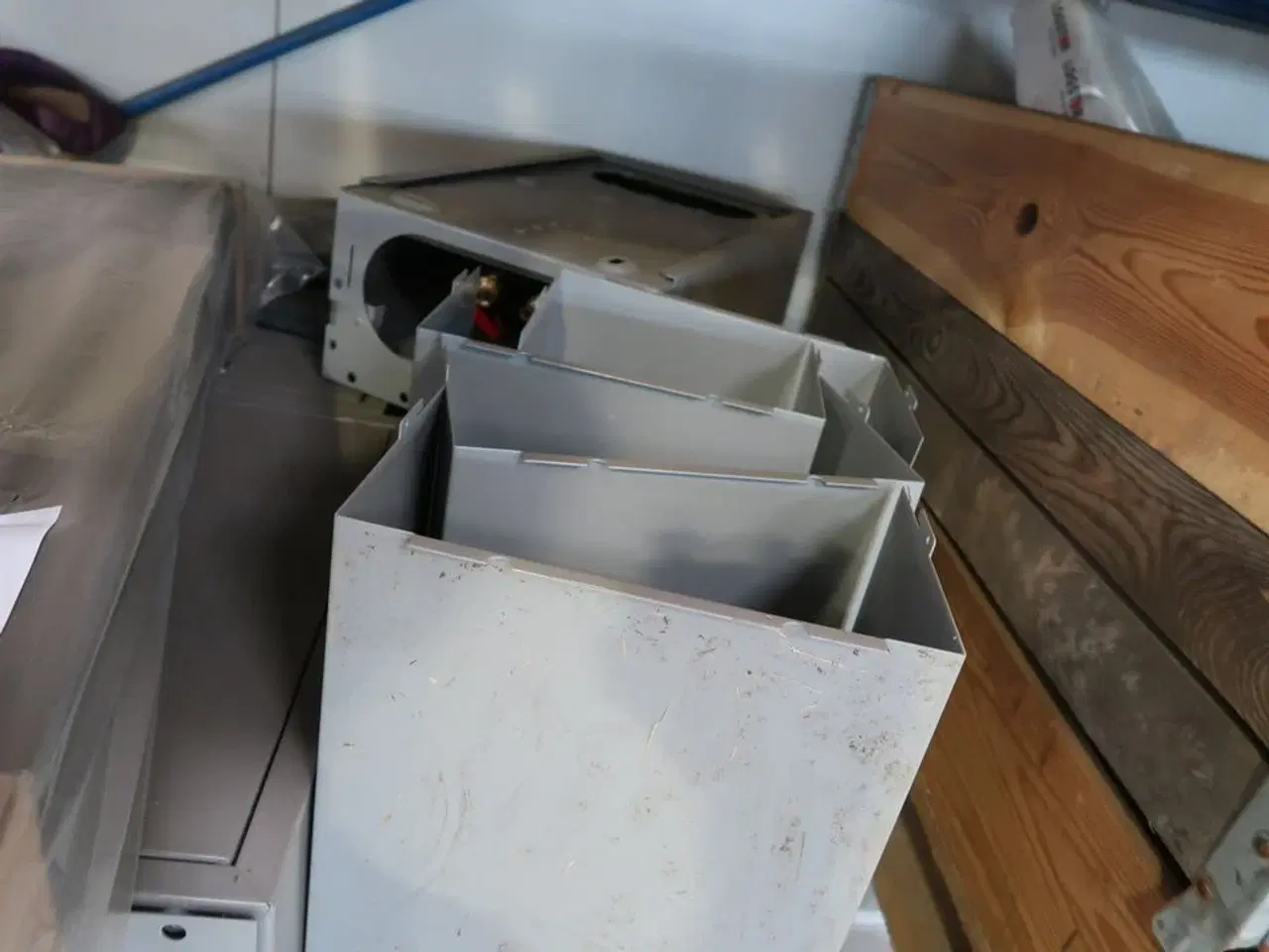 Billede 3 - Palle med metalkasser