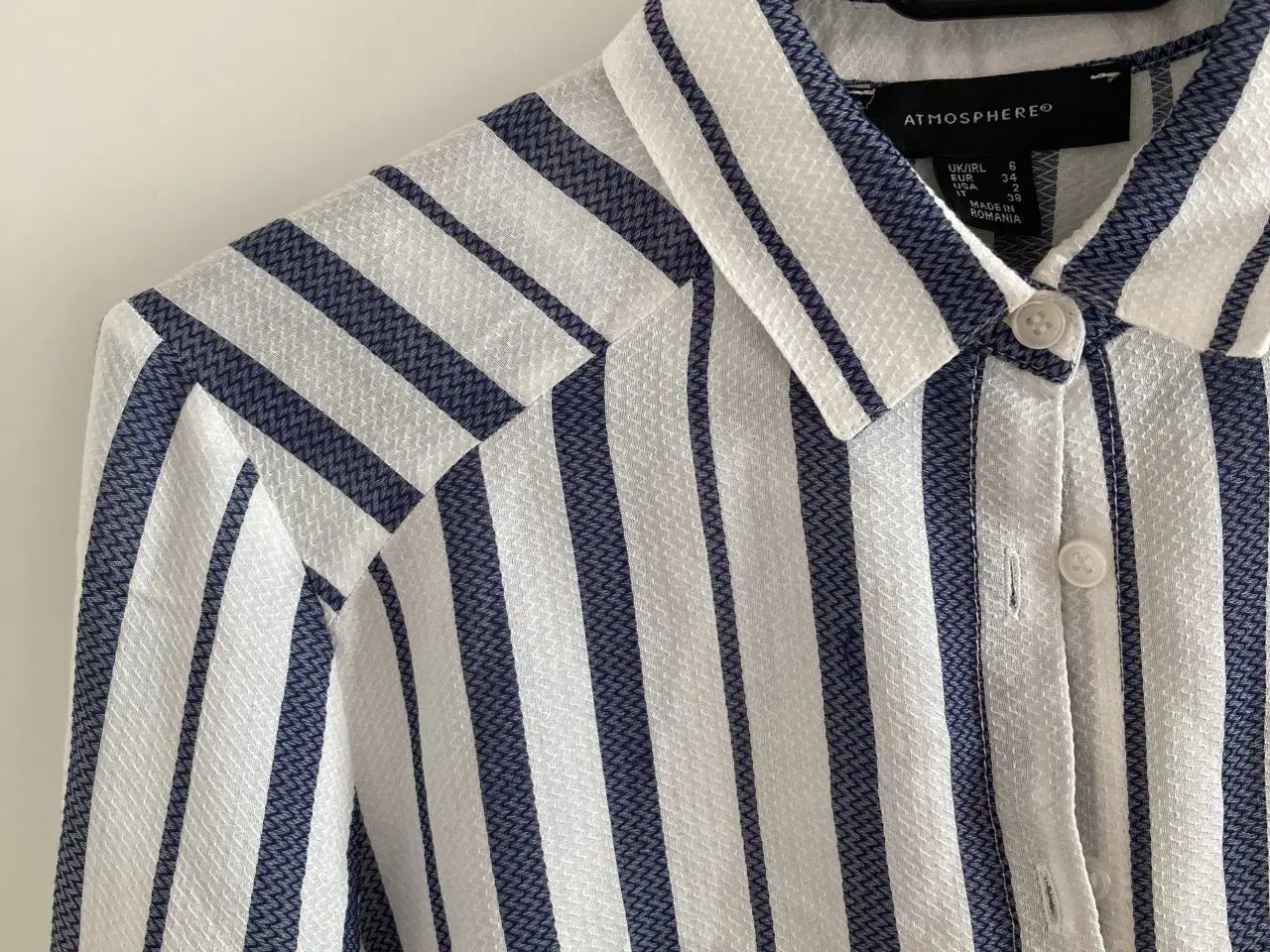 Billede 3 - Atmosphere skjorte str. 34