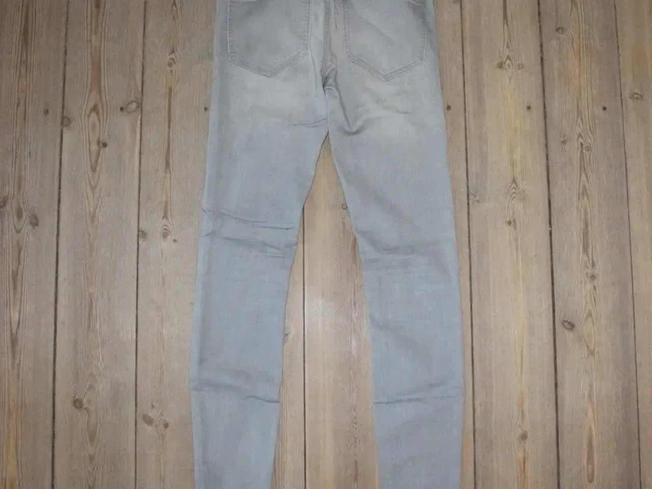 Billede 4 - 2 par jeans, Vila str M