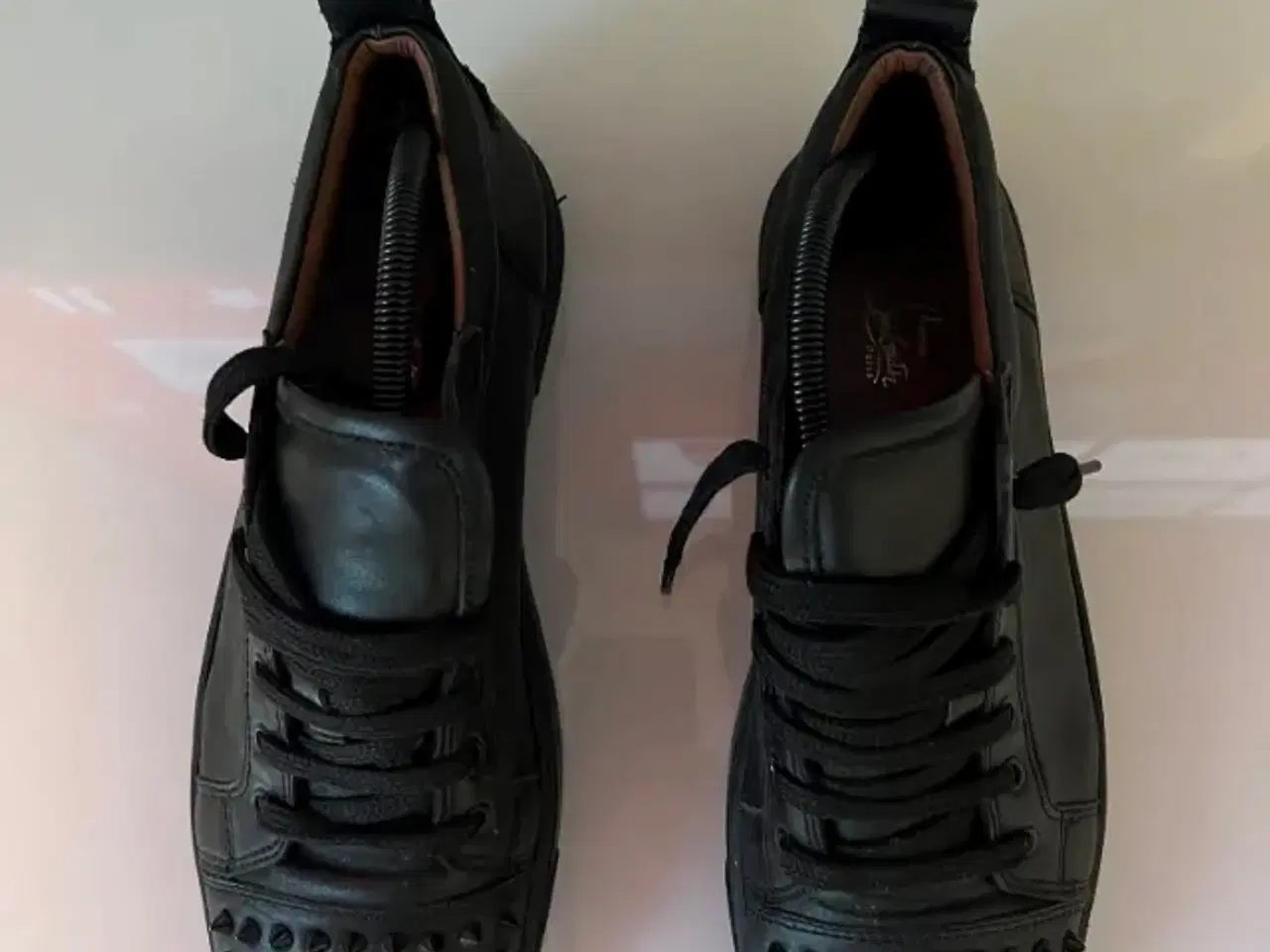 Billede 2 - Luksuriøse Christian Louboutin Sneakers