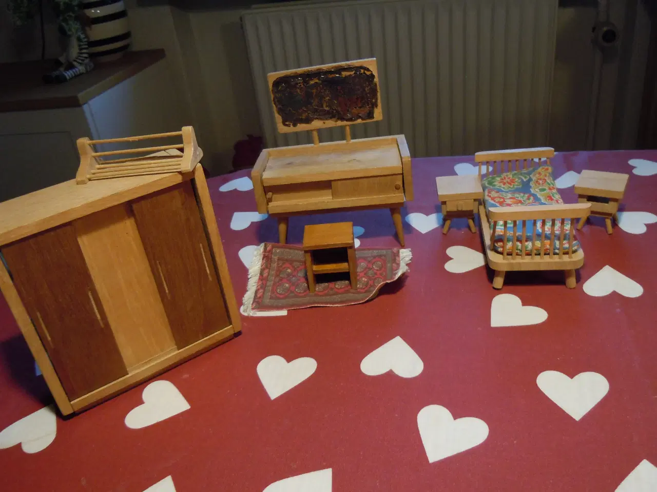 Billede 1 - Retro dukkehus møbler