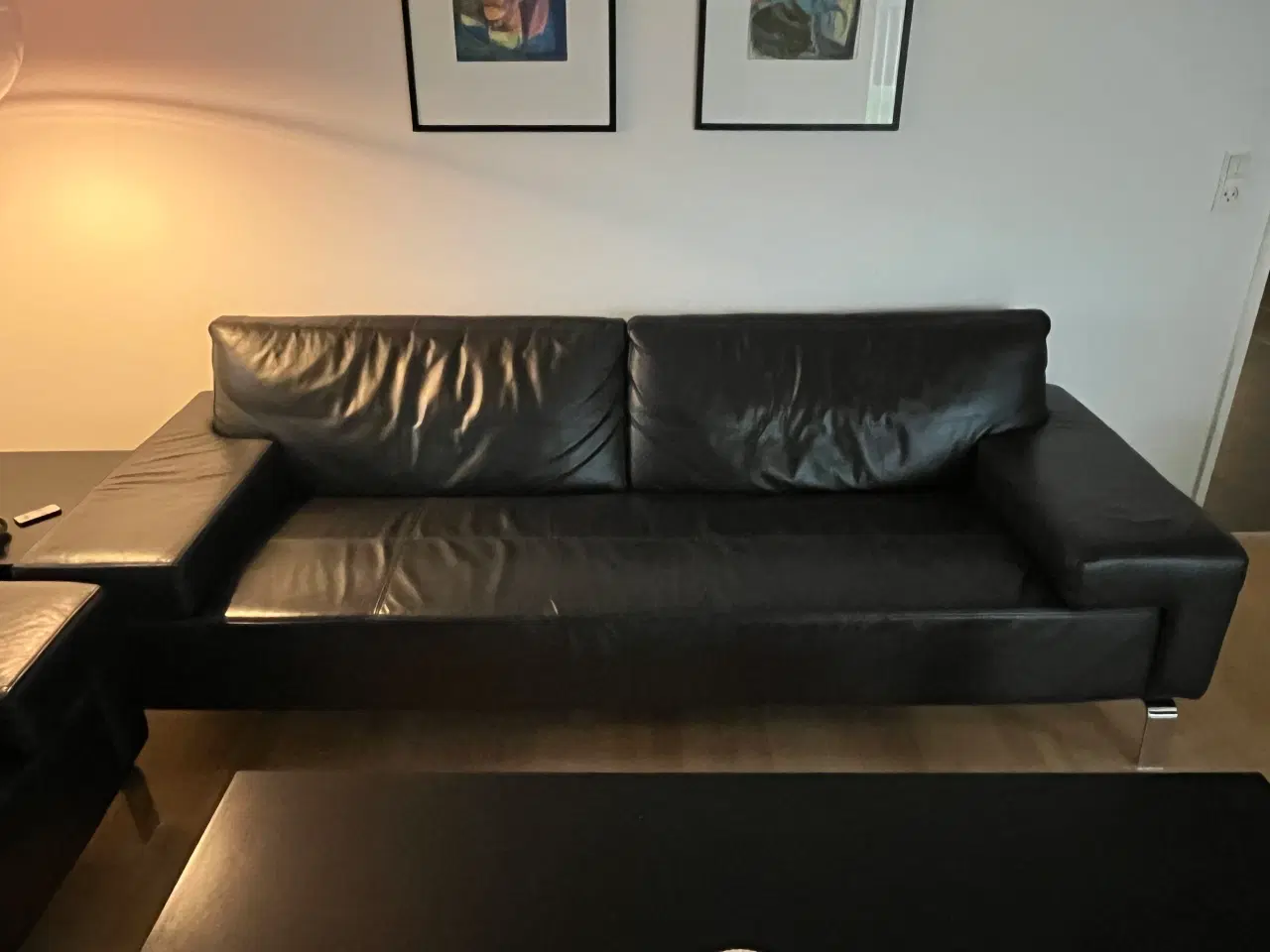 Billede 2 - Læder sofa gruppe med sofa bord