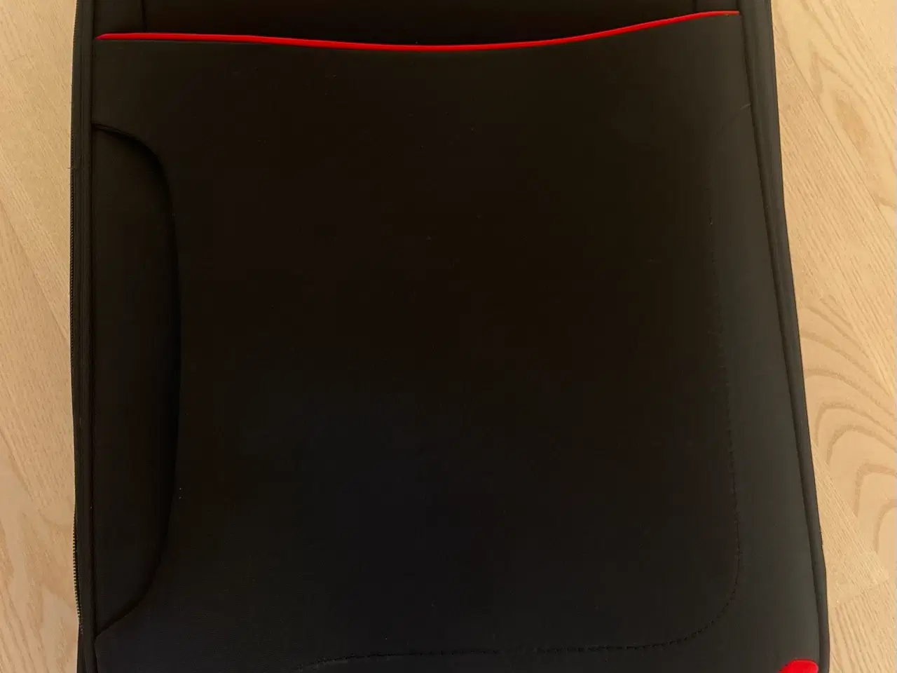 Billede 1 - Sort rejsekuffert