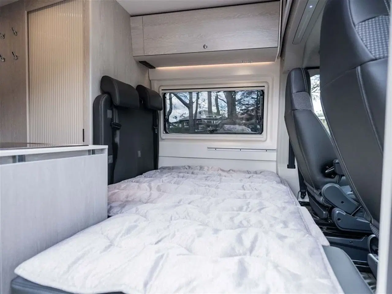 Billede 18 - 2026 - Tourne 6.0 Cruise Light Black   Tourne med essentielt udstyr