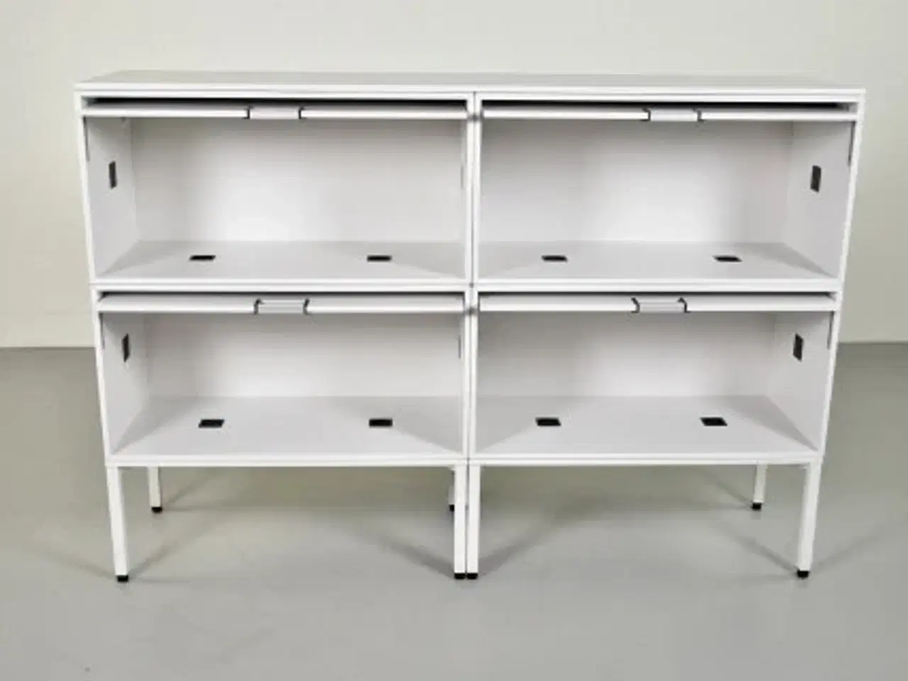 Billede 2 - Steelcase flexbox skab i hvid, 4 moduler