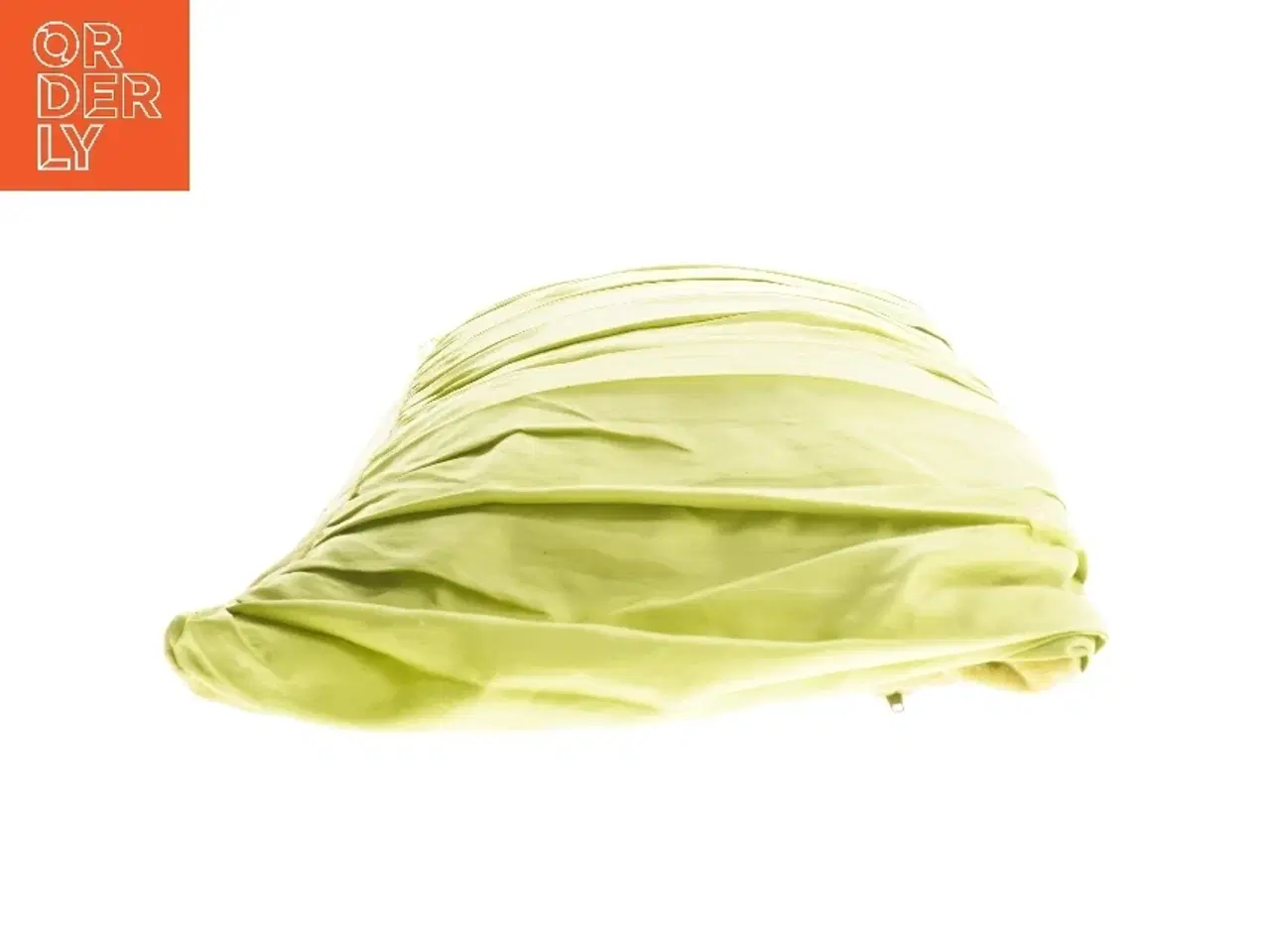 Billede 2 - Grøn pude med plisseret betræk fra Room (str. 47x25 cm)