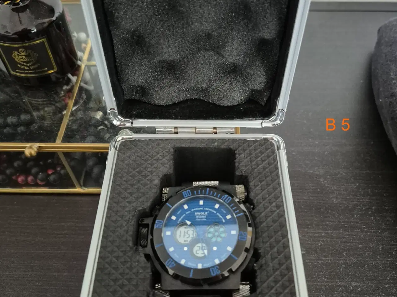 Billede 1 - SWOLE UR HELT NYT