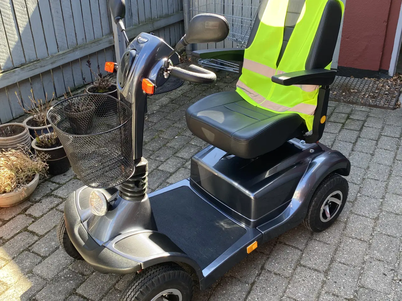 Billede 1 - 4 hjulet el scooter. Mærke VARSØ. 