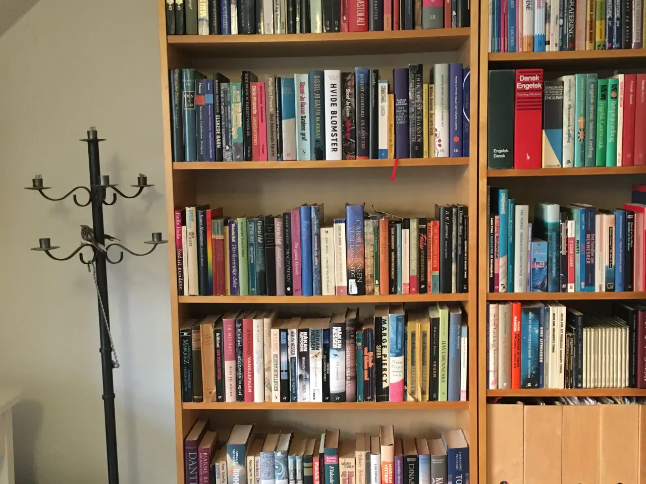 Billede 1 - Købes: lav Billy reol i birk