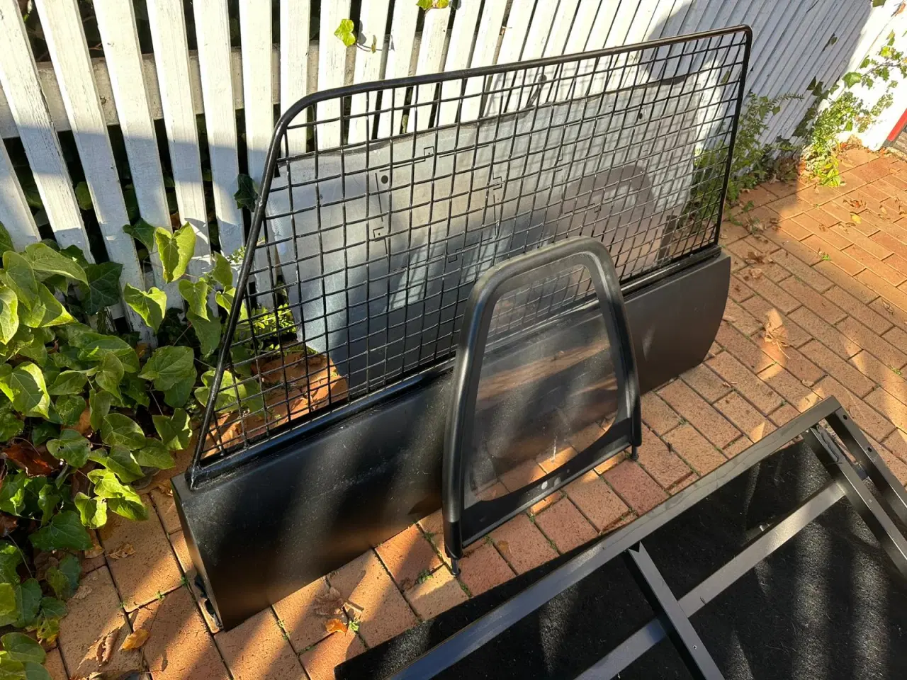 Billede 4 - Audi Q3 8U varevogns-indretning / adskillelsesgitt