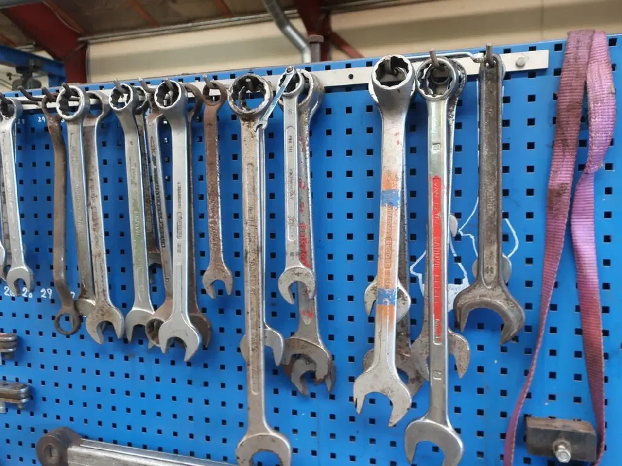 Billede 5 - Værktøjstavle med div. værktøj