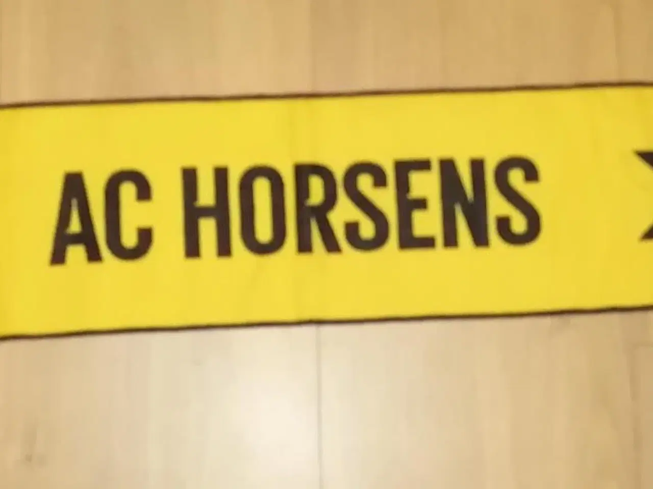 Billede 3 - NYT AC HORSENS "SAMMEN ER VI GULE" HALSTØRKLÆDE