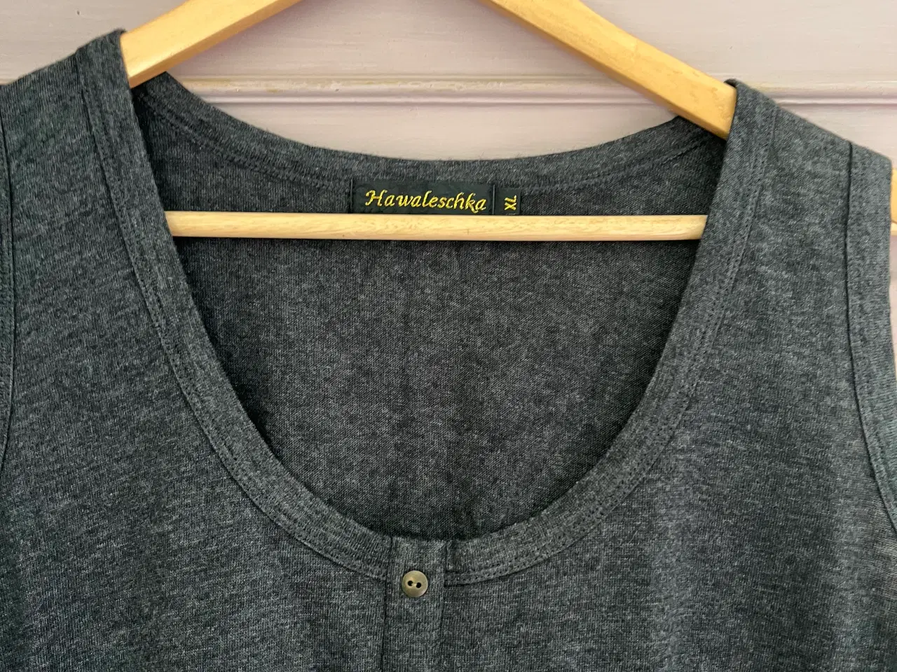 Billede 3 - Skøn lang tank-top med uld fra Hawaleschka str. XL