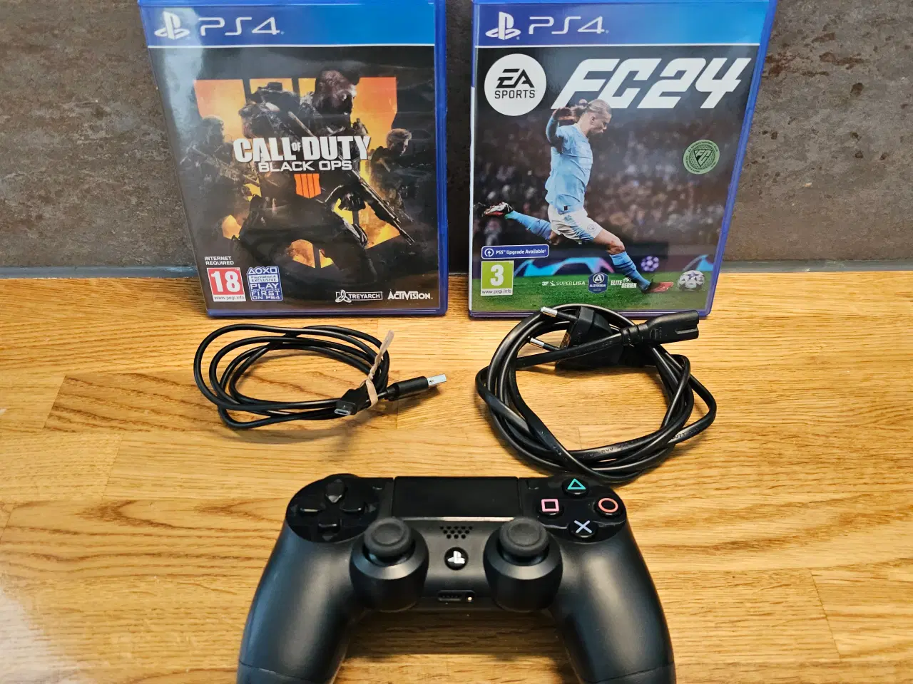 Billede 2 - PlayStation 4 500GB + Fifa 2024 og Black Ops 4