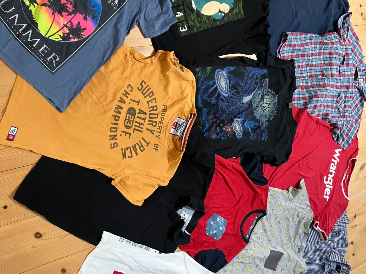 Billede 1 - 12 t-shirts, Hoodie mm