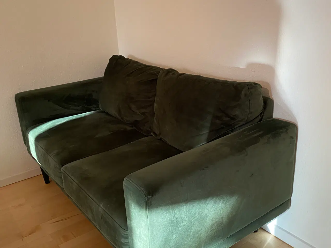 Billede 2 - 2 og 3 personers sofa inkl. sofabord