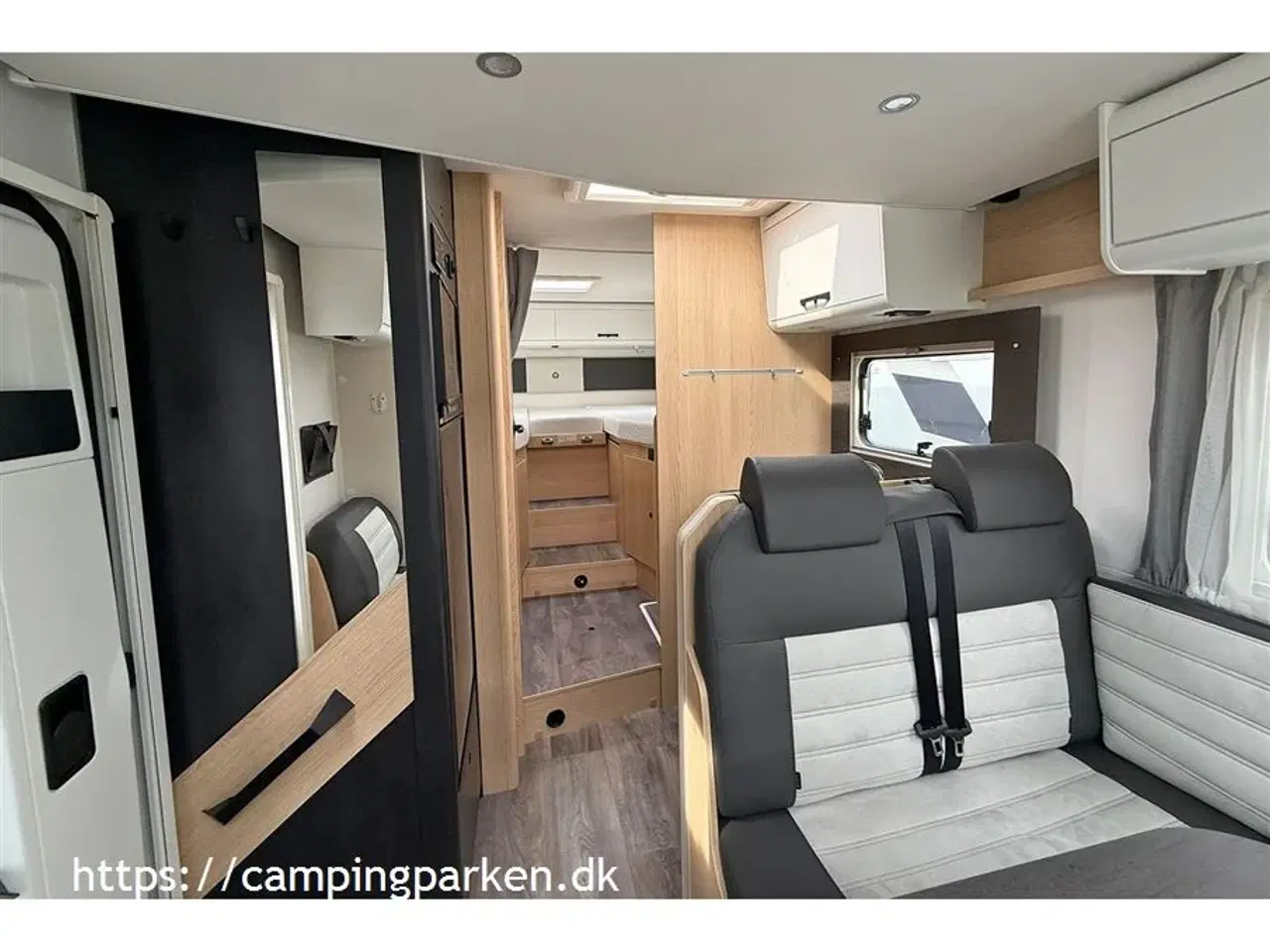 Billede 5 - 2023 - SunLight   Nyere brugt Sunlight T68 Adventure med sænkeseng, enkeltsenge og 165hk motor