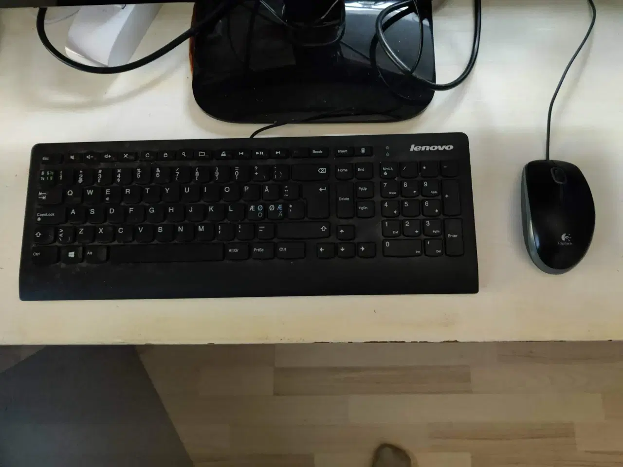 Billede 4 - Computer med tilbehør