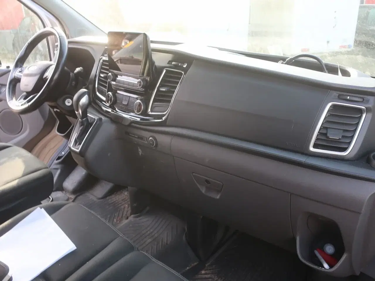 Billede 30 - Varebil FORD TRANSIT CUSTOM VAN 2.0 TDCI - FWD (170 HK) med indhold