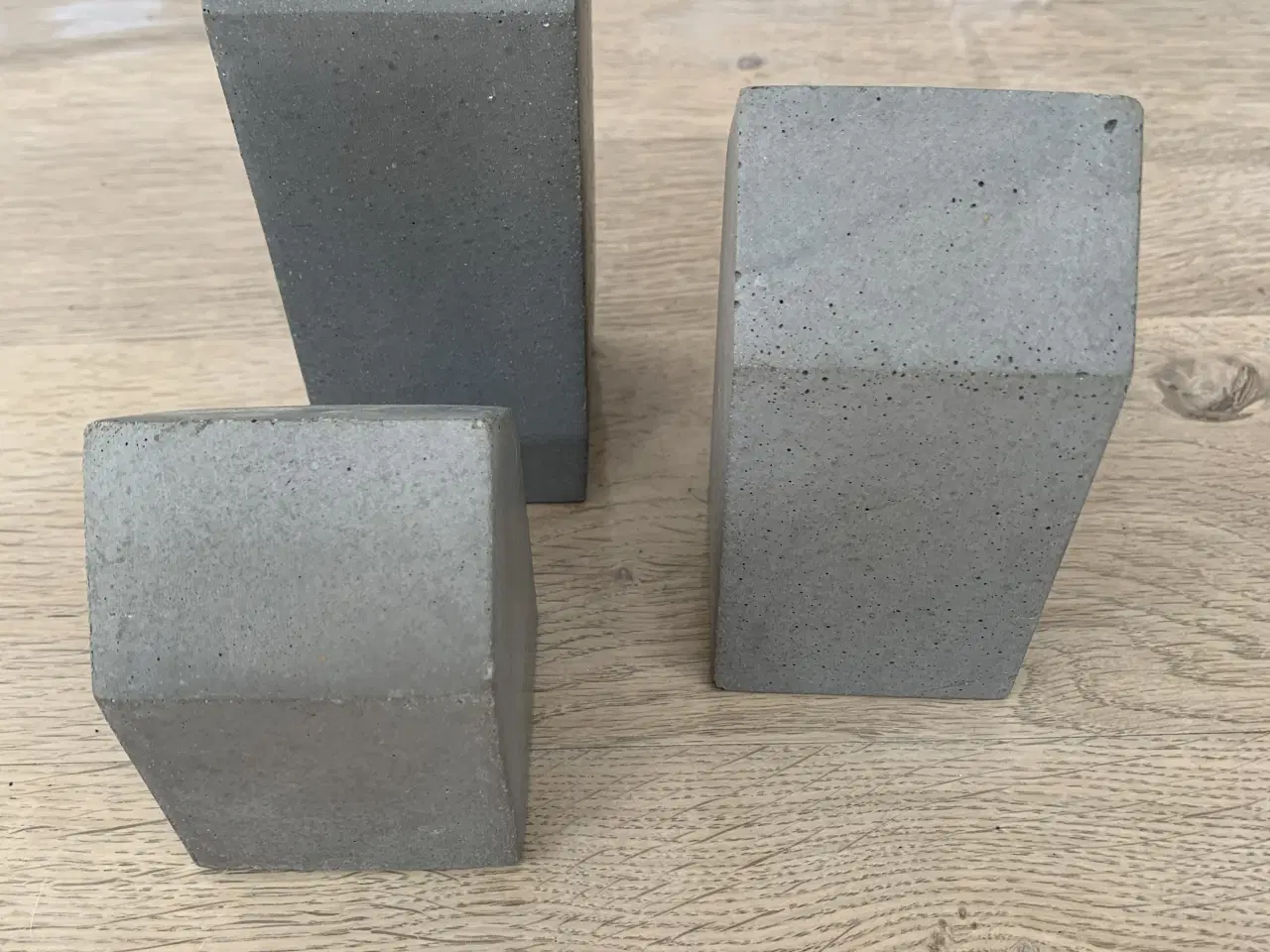 Billede 2 - 3 betonhuse af Anne Boysen