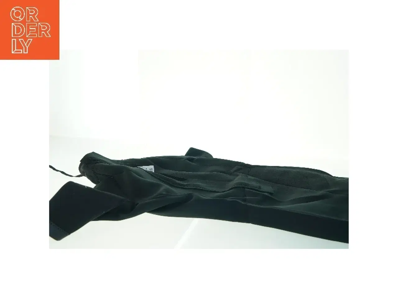 Billede 5 - Sort neopren dragt fra Surftide (str. M )