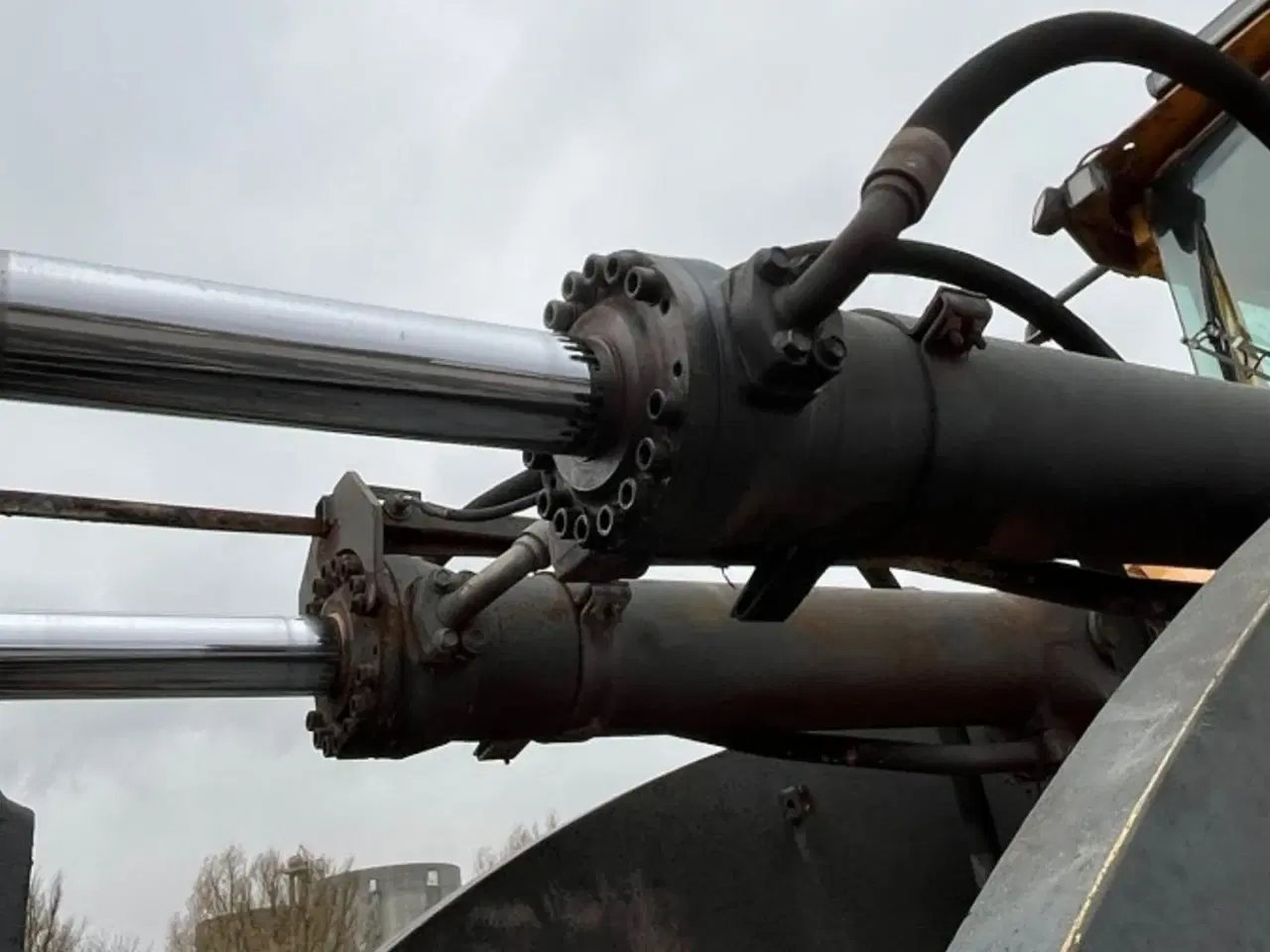 Billede 24 - Volvo L330D Stor ged med 16L motor med 496hk, skovl og centralsmørring.