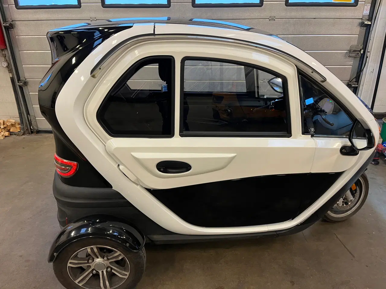 Billede 3 - Flot 30 kabinescooter fra nov. 2021