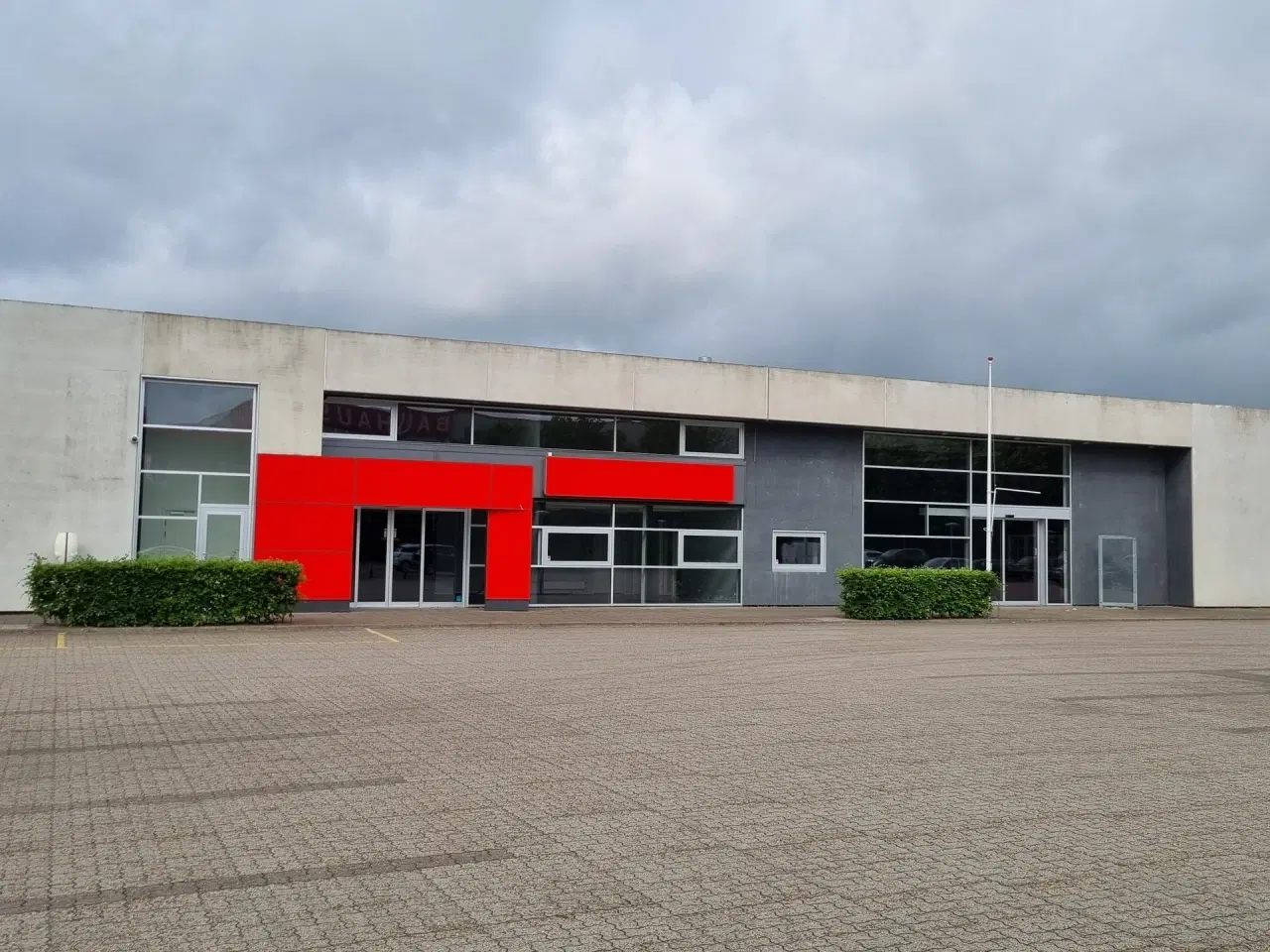 Billede 14 - Lager med kontor