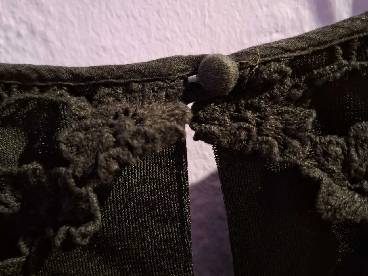 Billede 5 - Flot sort bluse