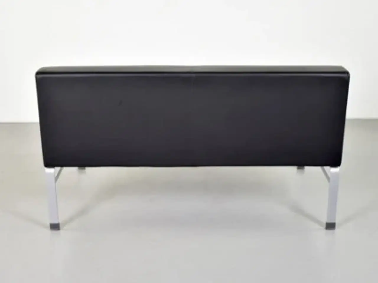 Billede 3 - Kinnarps wilson 2-personers sofa i sort læder
